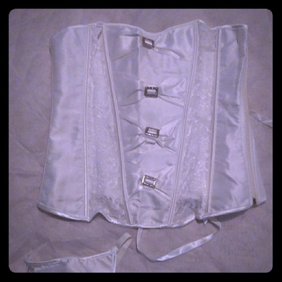 Corsets - Picture 1 of 2